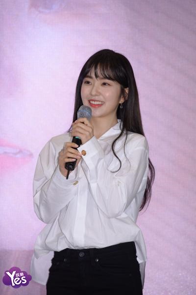 〈Yes 首尔现场〉RED VELVET队长Irene出席代言品牌签名会