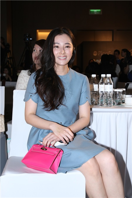 〈Yes台北现场〉何润东为好友陈怡蓉站台 提到老婆PEGGY笑说自己娶了一个神经病