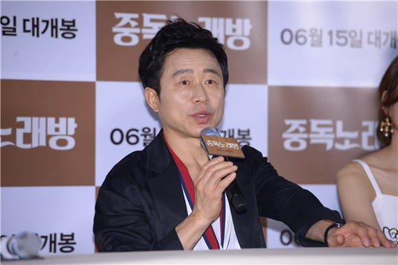 韩国电影《中毒练功房》举行媒体试映会 主演李文植、裴素恩等出席