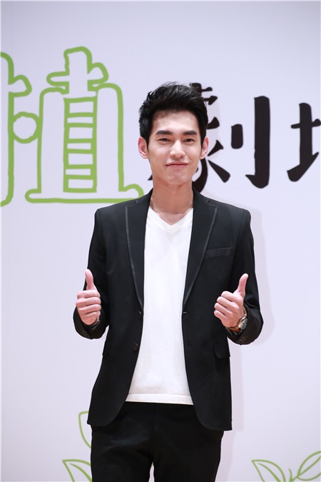 杨丞琳、蓝正龙、安心亚、施易男、张书豪出席植剧场联合发布记者会