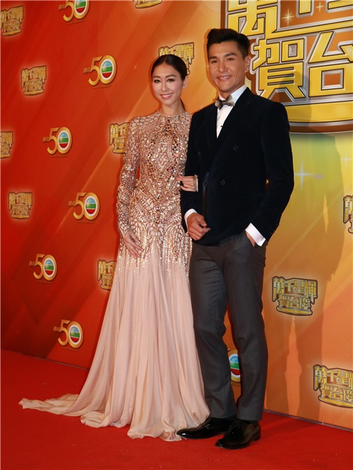 〈Yes香港现场〉红毯女星相较劲 女星各种深沟夺版面