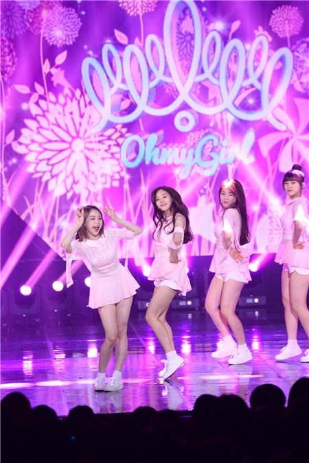 31日晚间,韩国SBS电视台音乐节目「The Show」