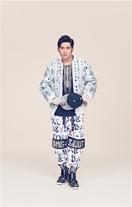 周杰伦「地表最强」演唱会英国发威票房创纪录