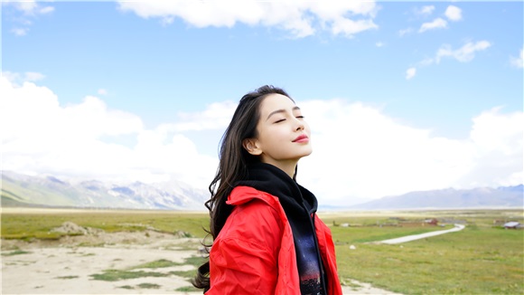 黄轩Angelababy《创业时代》首曝片花 惺惺相惜开启商业博弈