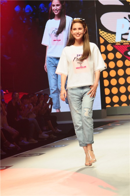 昆凌助阵Paul Frank新品发布会 「天王嫂」穿上白Tee+牛仔裤青春如少女