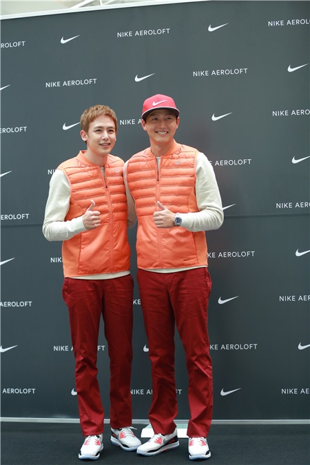 林周焕、李廷镇等出席NIKE新店开幕 各个运动装扮展现充满活力