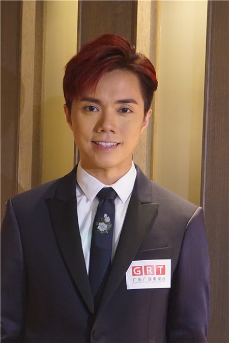 张敬轩与王祖蓝出席湾仔万丽海景酒店《广东广播电视台香港办事处成立》