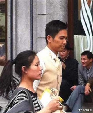 钟汉良深夜发文感谢助理小真 真切诚恳的内容感动粉丝