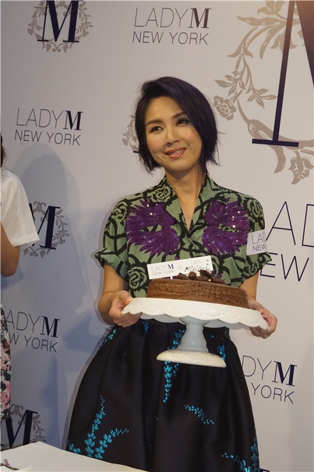 杨千嬅、周汶錡及黄佩霞出席甜品店开幕活动