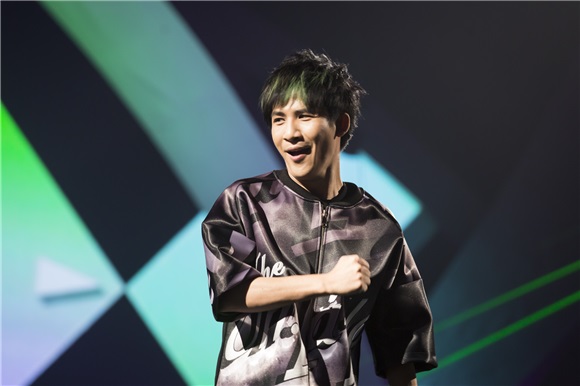标题一:乐视视频919乐迷狂欢夜 明星奥运健儿同框high翻天