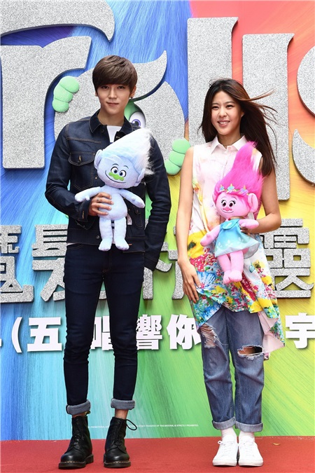 毕书尽、Erika中配初挑战献《魔法精灵》 唱歌、配音没在怕
