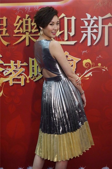 〈Yes 香港现场〉庄思明披嫁纱 「嫁」进帝皇娱乐