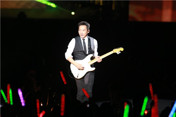 五月天《JUST ROCK IT 2016就是演唱会》台北站