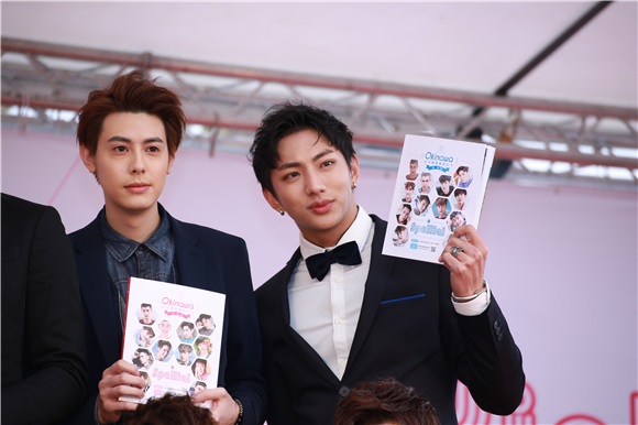 「SpeXial Okinawa 冲绳写真游记」签名会(伟晋、明杰、子闳、Teddy、Evan、风田、以纶、易恩)