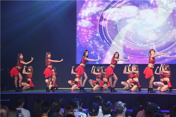 LamiGirls 发片记者会 孙协志、阿翔现身站台