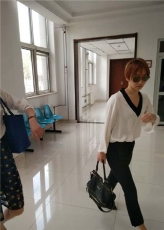 杨慧发文暗指宋喆不肯离婚：不爱了，请放手