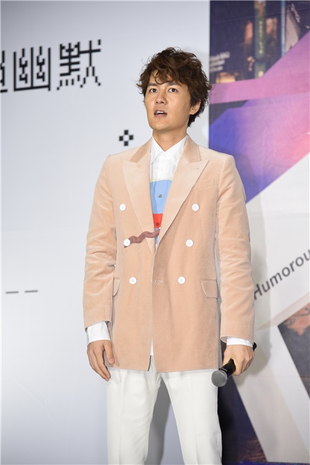 吴克羣出席新专辑发片会