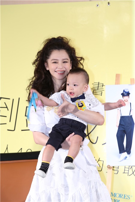 徐若瑄出席《我的倒头栽人生:从女孩14到女人40,钢铁V的勇敢笔记》新书记者会