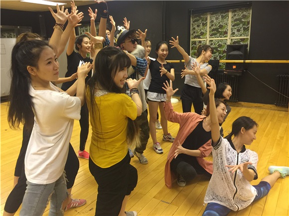 《神犬小七》音乐剧蓄势待发  何静：每个生命都有英雄梦