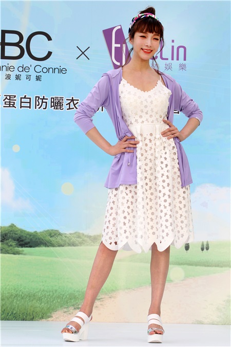 蔡淑臻防晒外套走秀