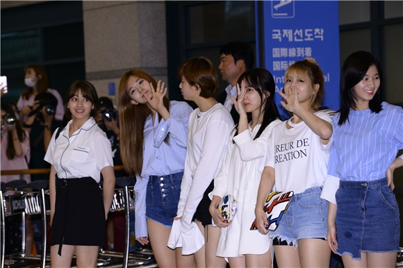 李敏镐、女团TWICE、防弹少年团结束’KCON 2016 LA’美国行程返回韩国