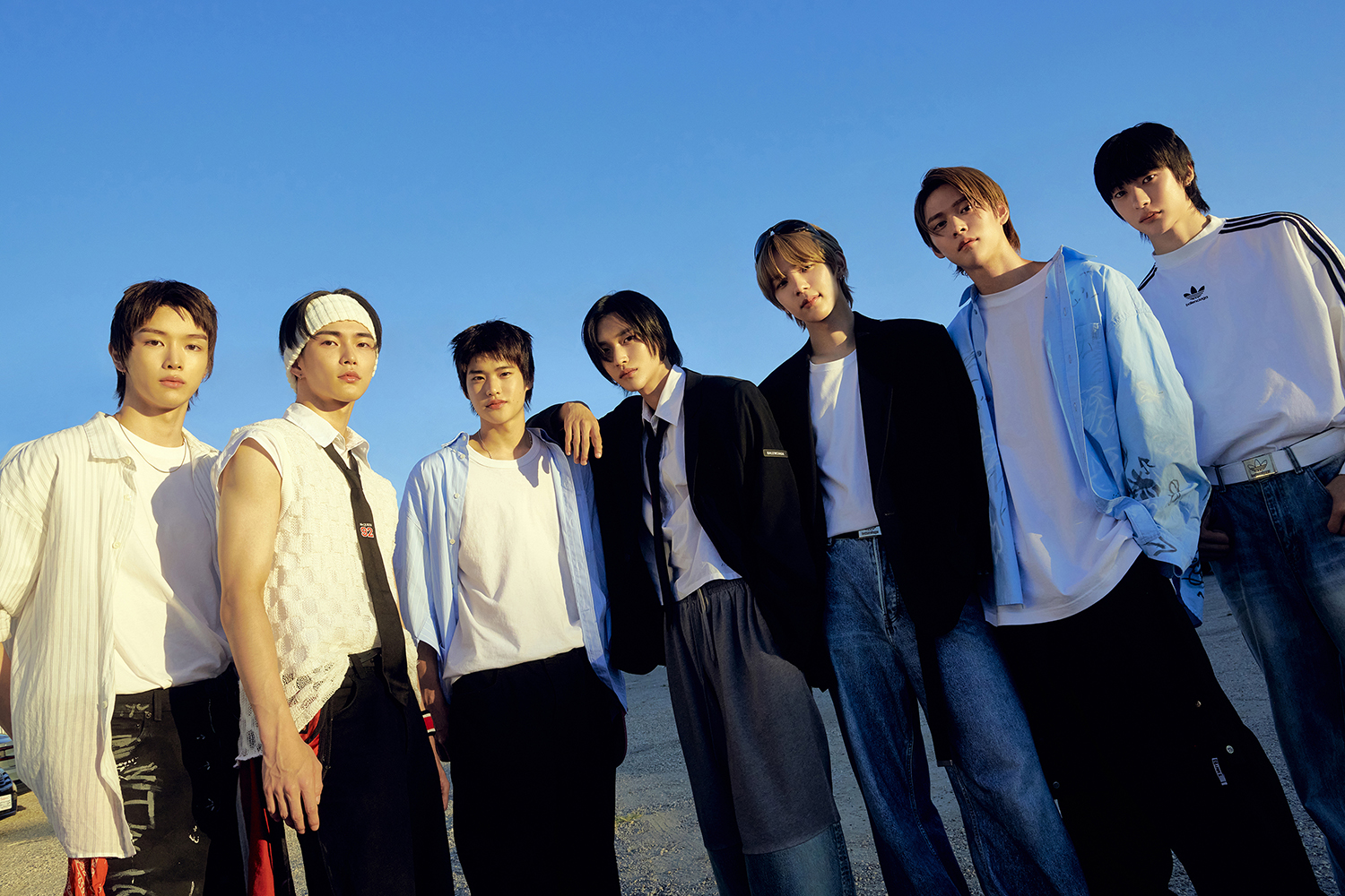 SM新男团RIIZE将于今天出道，首张单曲专辑《Get A Guitar》预售量突破103万张！
