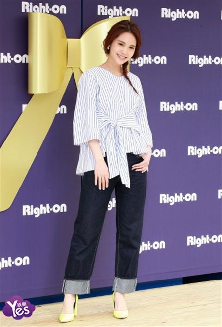 〈Yes 台北现场〉杨丞琳出席活动尽展清新甜美 否认与李荣浩紧急看房