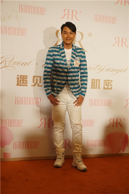 蔡少芬、洪天明等出席尖香蔓蕾文化发展派对