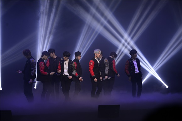 〈Yes 首尔现场〉SF9举办回归ShowCase 以汽车为主题展现魅力
