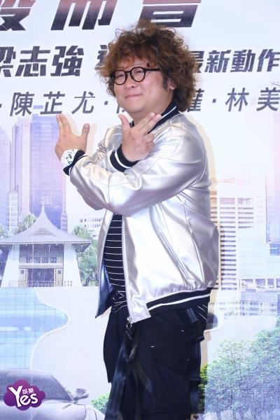 是元介不当老师扮杀手 导演笑说是看到在厕所的海报才找他