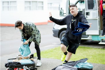 艾福杰尼:开心飞起