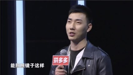 “自恋男孩”会被自己美醒