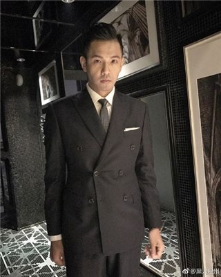 (黑人前几天在上海工作 图/翻摄自黑人微博)