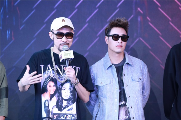 《中国有嘻哈》6.24开播 吴亦凡否认一秒变嘻哈