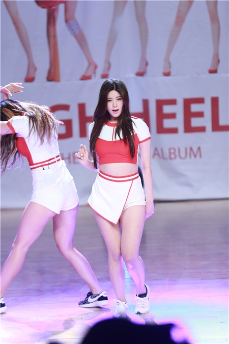 韩女团Brave Girls在首尔举行第3张迷你专辑《High Heels》Showcase
