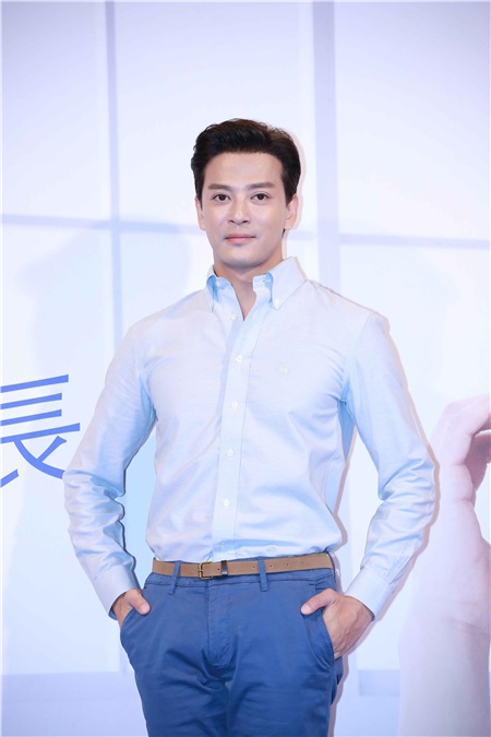 陈晓出席护肤品活动