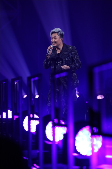 郑中基举办PLAY IT AGAIN世界巡回演唱会