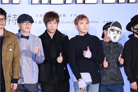 �����찢�š�FTISLAND�������Ĺij�ϯ�ڈ��C����չ