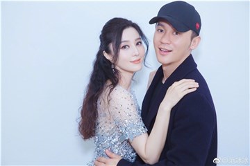 网友甜品店偶遇范冰冰李晨 大黑牛牵着范爷甜蜜蜜离开