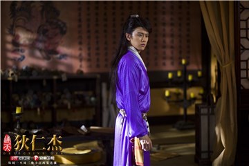 任嘉伦成了「狄大大」  《通天狄仁杰》网播量飙升引爆话题热度