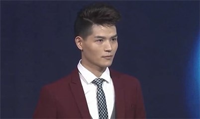 一号男嘉宾听女嘉宾提问