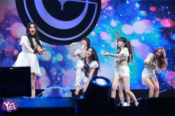 〈Yes 首尔现场〉女团GFRIEND出道近三年 发行第6张迷你专辑