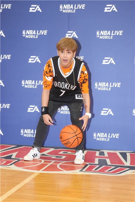 鼓鼓出席NBA球星见面会
