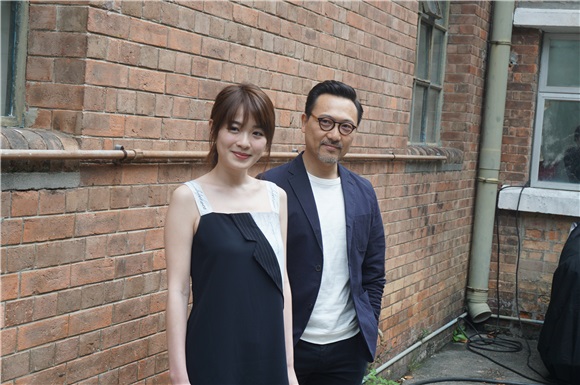 谭耀文、张可颐、崔碧珈等出席迷你剧《香港华尔街》开镜仪式