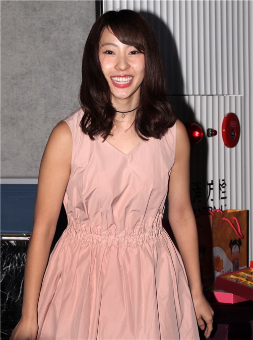女子天团AKB48藤江丽奈和导演宫本正美来台 为电影「恐怖的中身」登台造势