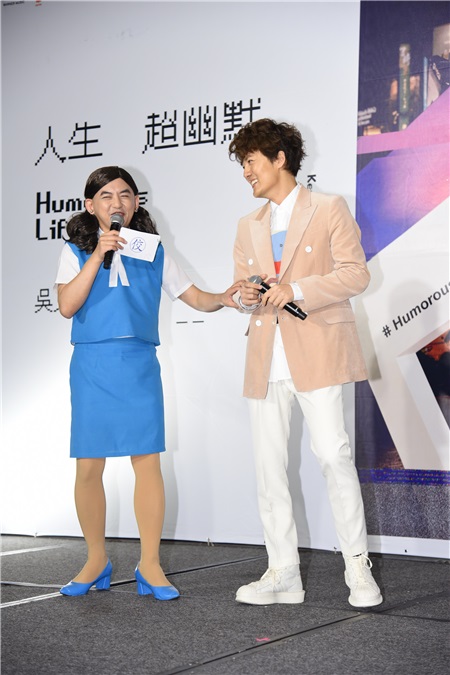 吴克羣出席新专辑发片会