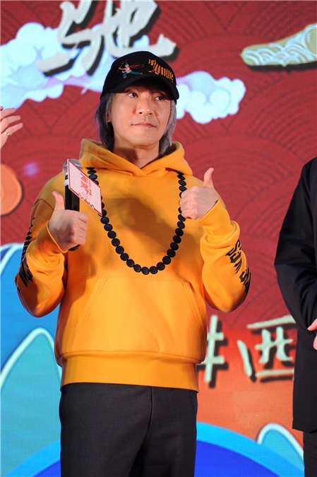 林允同徐克周星驰拍萌照 吴亦凡被调侃为「丐帮帮主」