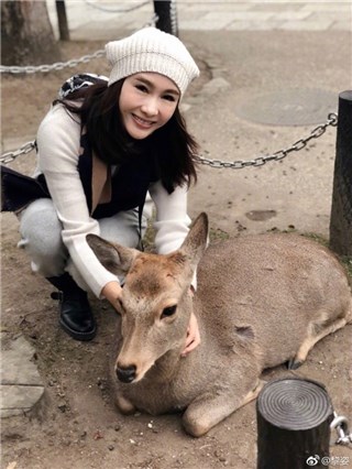 黎姿晒近照却让网友说脸都僵了 真的只是妆太浓吗？