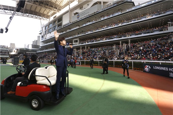 张敬轩三首金曲唱呆听众 模仿谢霆锋被本尊称赞