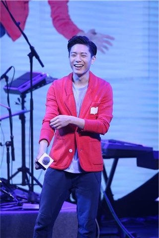 〈Yes 北京现场〉金曲唱作新天王韦礼安《硬戳》专辑 盖世英雄齐加持